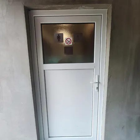V Klimatizovaných Chatičkách štít
