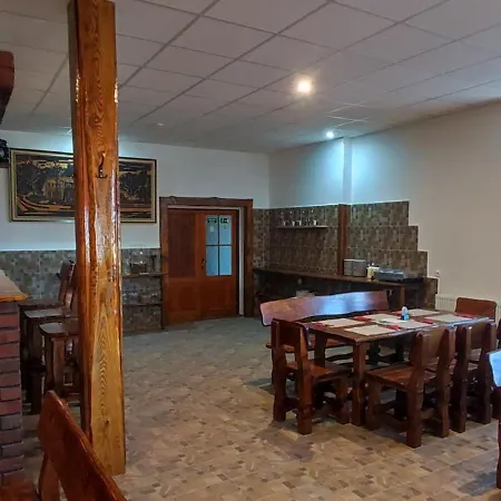 V Klimatizovaných Chatičkách štít Chlumec nad Cidlinou